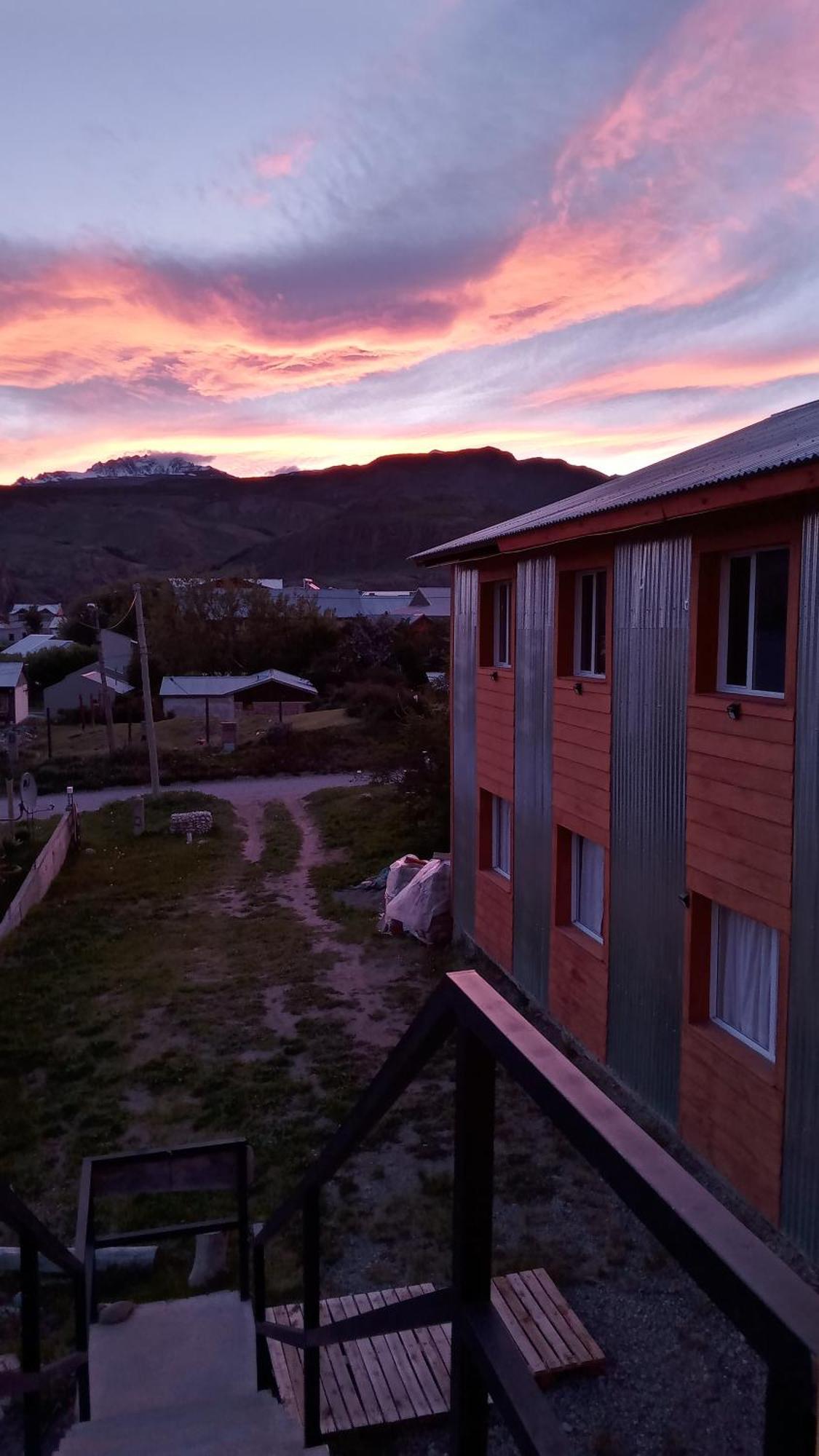 Milenarios Hostel El Chalten Exteriör bild