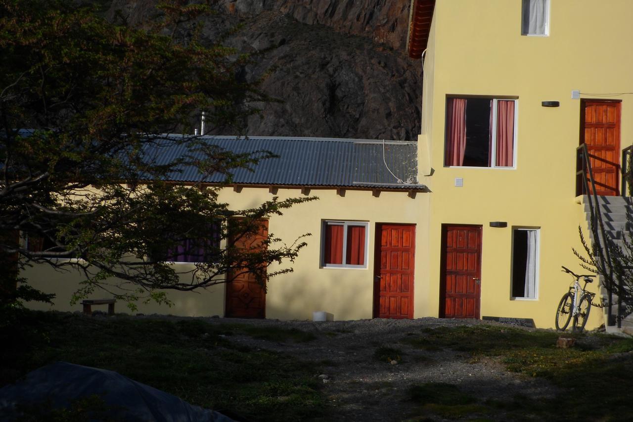 Milenarios Hostel El Chalten Exteriör bild