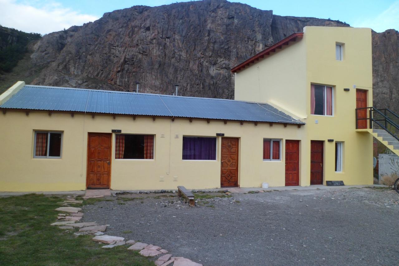 Milenarios Hostel El Chalten Exteriör bild