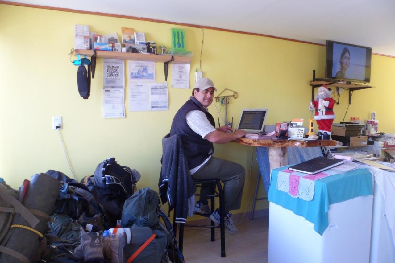 Milenarios Hostel El Chalten Exteriör bild